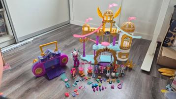 Little pony kasteel, pony's en accessoires beschikbaar voor biedingen