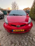 Toyota Aygo 1.0 VVT-i 2012 Dynamic Rood, Auto's, Voorwielaandrijving, Stof, Elektrische ramen, Overige carrosserieën