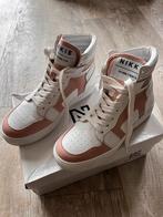 Nikkie sneakers maat 39 NIEUW, Kleding | Dames, Schoenen, Ophalen of Verzenden, Nieuw, Sneakers of Gympen