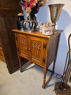 Vintage eiken kast gothic style, Ophalen, Gebruikt, ., Eikenhout