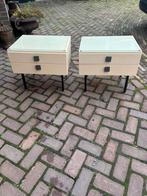Retro nachtkastjes, Huis en Inrichting, Slaapkamer | Nachtkastjes, Ophalen, Zo goed als nieuw, Minder dan 45 cm