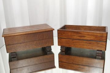 Miniaturen van Oisterwijk(dekenkist en plantenbak) beschikbaar voor biedingen