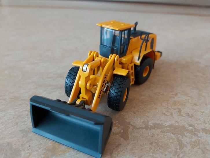 Hyundai HL980 hydraulische wiellader van IMC in de OVP 1/87, Hobby en Vrije tijd, Modelauto's | 1:87, Nieuw, Overige typen, Overige merken