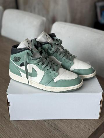 Jordan 1 mid (maat 44) mint groen beschikbaar voor biedingen