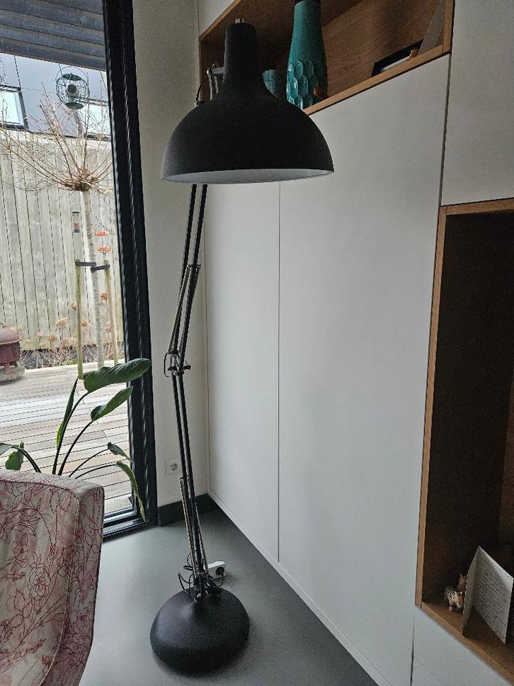 Zuiver Office Vloerlamp - Zwart, Huis en Inrichting, Lampen | Vloerlampen, Zo goed als nieuw, 150 tot 200 cm, Metaal, Ophalen