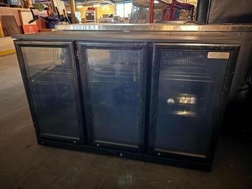 Barkoeler 1.33M - 320L met 3 glazendeuren & 2 legplanken beschikbaar voor biedingen