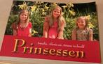 ‘Prinsessen’ Amalia, Alexia, Ariane  /Wim Hulsman, Ophalen of Verzenden, Zo goed als nieuw, Nederland, Tijdschrift of Boek