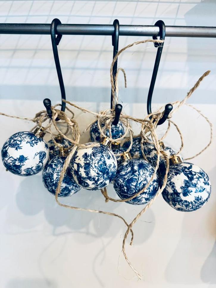 10 delfts blauwe kerstballen papier mache kerst hanger, Diversen, Kerst, Zo goed als nieuw, Ophalen of Verzenden
