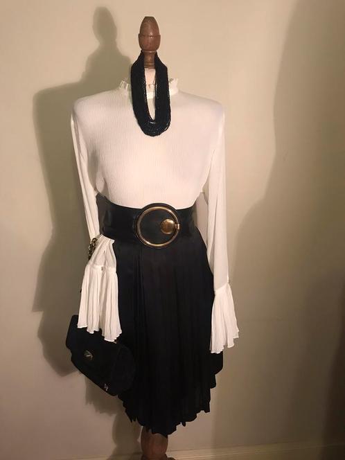 MILA SCHON ROK 100% SILK BLACK PLISSÉ, Kleding | Dames, Rokken, Zo goed als nieuw, Maat 42/44 (L), Zwart, Knielengte, Verzenden