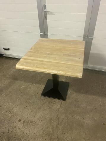 2 stuks horeca bistro tafels nieuw eiken white wash boomstam beschikbaar voor biedingen