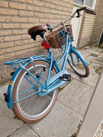 Meisjes transportfiets beschikbaar voor biedingen