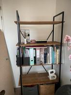 Boekenkast industrieel hout met zwart staal, Huis en Inrichting, Ophalen, Zo goed als nieuw, 25 tot 50 cm, 50 tot 100 cm