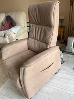 Een zeer nette Sta op Stoel, Huis en Inrichting, Fauteuils, Ophalen, 75 tot 100 cm, Zo goed als nieuw, Stof