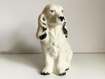 Vintage porselein beeld hond beschikbaar voor biedingen