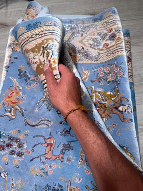 Perzisch tapijt – zijde – uit Iran – nieuw in verpakking, Huis en Inrichting, Stoffering | Tapijten en Kleden, Zo goed als nieuw
