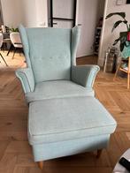 Ikea strandmon fauteuil lichtblauw groen met voetenbank, Huis en Inrichting, Fauteuils, Ophalen, Zo goed als nieuw, 75 tot 100 cm