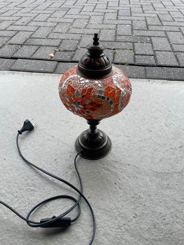 Oosters tafellampje beschikbaar voor biedingen
