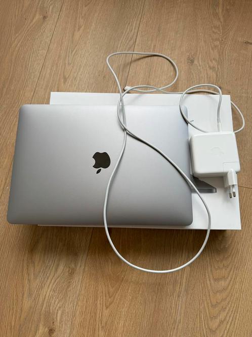 Macbook pro 2020 i5 16GB 512GB in great condition, Computers en Software, Apple Macbooks, Zo goed als nieuw, MacBook Pro, 13 inch