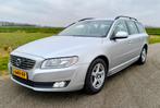 Volvo V70 1.6 D2 euro 5 Kinetic 2015 laatste modeljaar luxe, Voorwielaandrijving, Euro 5, Zwart, 4 cilinders