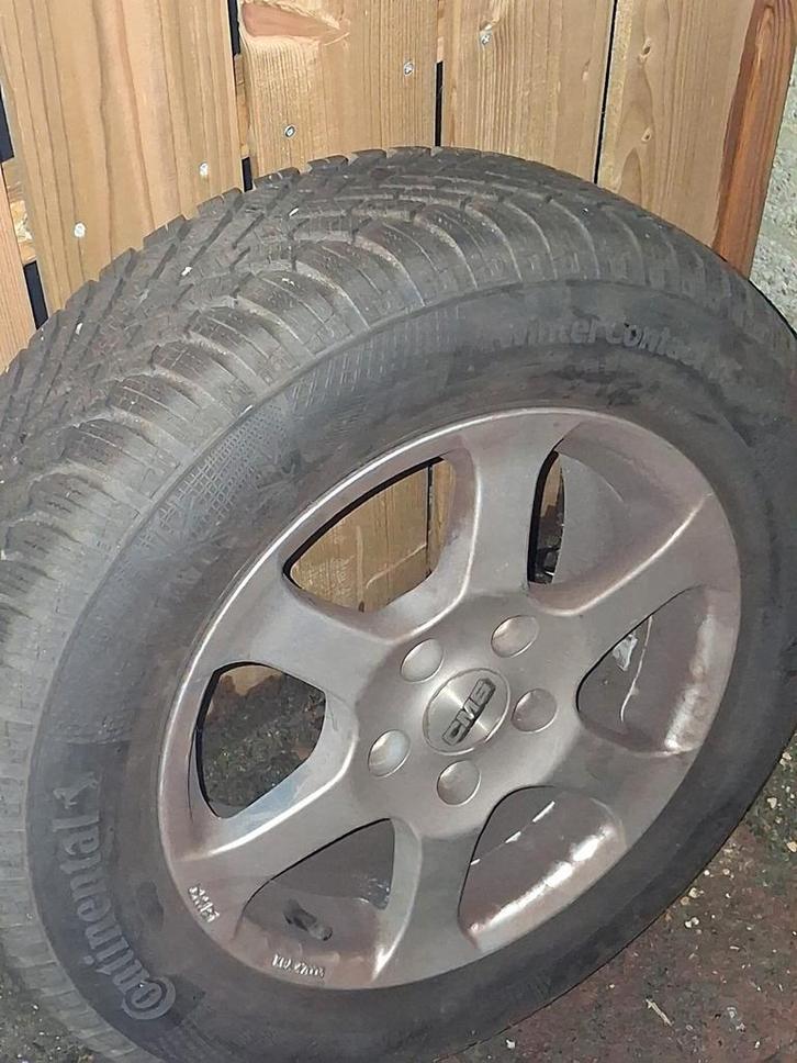 Continental Winterbanden 195/65 R15 op lichtmetalen Velgen, Auto-onderdelen, Banden en Velgen, Banden en Velgen, Winterbanden