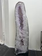 Amethist geode met avaloniet achterkant, geen beton!, Ophalen of Verzenden, Mineraal