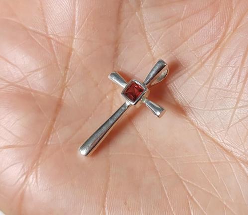 925 zilveren hanger Kruis met natuurlijke Granaat steen, Sieraden, Tassen en Uiterlijk, Kettinghangers, Nieuw, Zilver, Rood, Overige voorstellingen