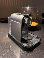 Krups nespresso apparaat / koffiemachine, Witgoed en Apparatuur, Koffiezetapparaten, Ophalen, Gebruikt, Koffiemachine, Koffiepads en cups