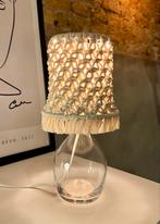 Macramé Tafellampje - Sfeervolle Verlichting, Huis en Inrichting, Lampen | Hanglampen, Ophalen of Verzenden, Nieuw, Glas, Minder dan 50 cm