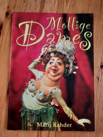 M. Rahder - Mollige dames beschikbaar voor biedingen