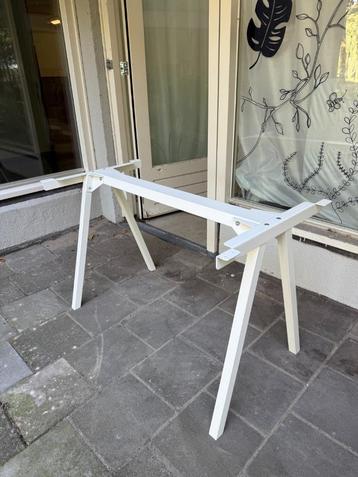 TROTTEN IKEA Bureau onderstel beschikbaar voor biedingen