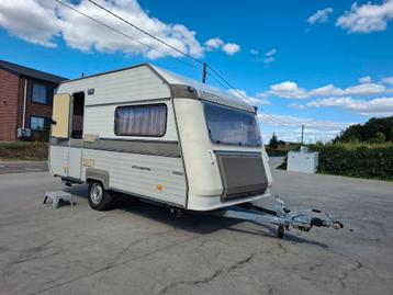 Prachtige avento caravan beschikbaar voor biedingen