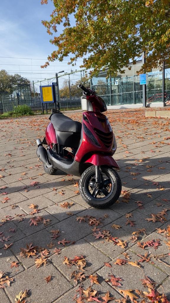Piaggio zip 70cc, Fietsen en Brommers, Scooters | Piaggio, Nieuw, Zip, Maximaal 45 km/u, Tweetakt, Ophalen