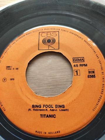 Titanic , sing fool sing  beschikbaar voor biedingen