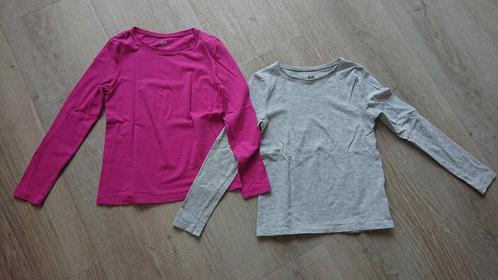 2x H&M longsleeve (maat 122-128), hardroze en grijs, Kinderen en Baby's, Kinderkleding | Maat 122, Zo goed als nieuw, Meisje, Shirt of Longsleeve