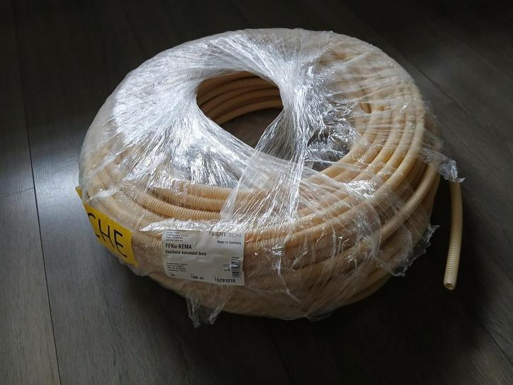 Flexibele Elektrabuis PVC 16mm - 100 Meter, Computers en Software, Pc- en Netwerkkabels, Zo goed als nieuw, Ophalen of Verzenden