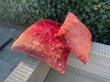 Kussens beschikbaar voor biedingen