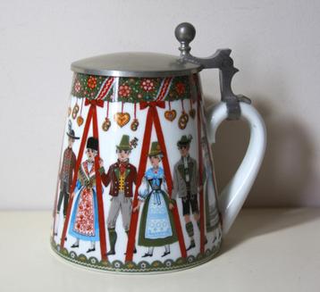 Liegl porseleinen bierpul met tinnen lid  beschikbaar voor biedingen