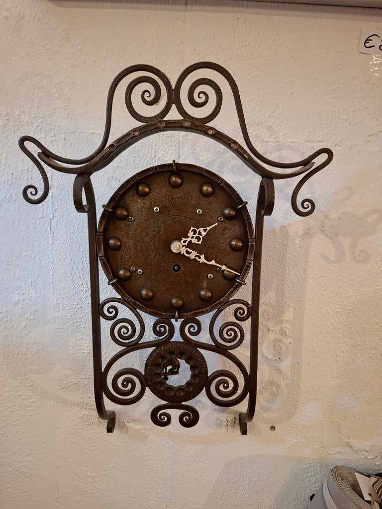 Vintage smeedijzeren klok, loopt weer!, Ophalen