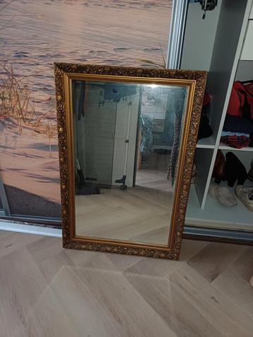 Gouden Spiegel met Ornamenten  61x92 cm beschikbaar voor biedingen