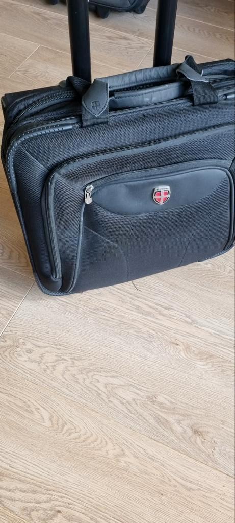 Mooie ElleHammer laptop trolley, Computers en Software, Laptoptassen, Zo goed als nieuw, Trolleytas, 15 inch, Ophalen of Verzenden