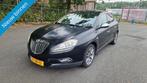 Lancia Delta 1.6-16V Oro, Auto's, Lancia, Euro 5, Gebruikt, Zwart, 4 cilinders