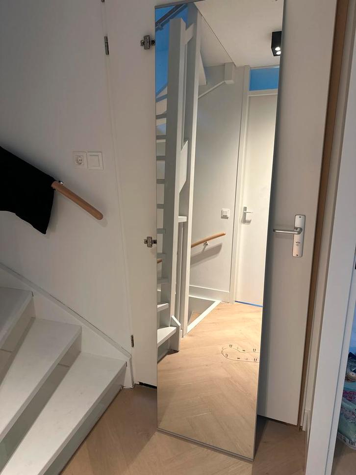 IKEA Pax Aheim Spiegel 200x50cm met scharnier, Huis en Inrichting, Woonaccessoires | Spiegels, Zo goed als nieuw, 50 tot 75 cm