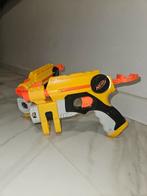 2x Gele Nerf N-Strike Pistool met Nachtkijker, Ophalen, Zo goed als nieuw, Jongen of Meisje