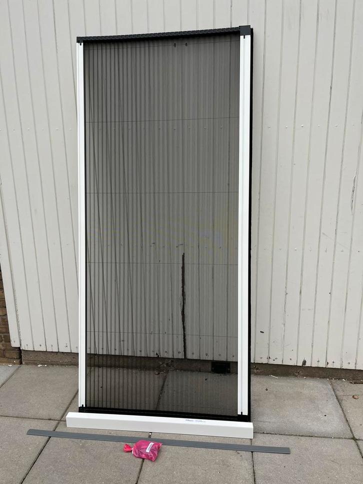 Luxaflex hordeur in plissé (nieuw) compleet set, Huis en Inrichting, Stoffering | Gordijnen en Lamellen, Nieuw, 200 cm of meer