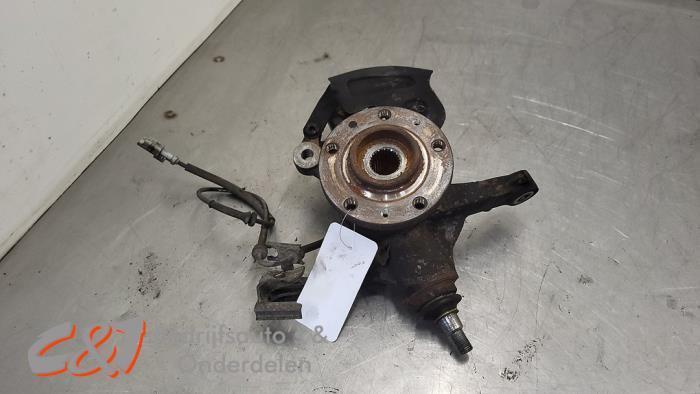 Fusee links-voor van een Opel Vivaro, Auto-onderdelen, Ophanging en Onderstel, Opel, Gebruikt, 3 maanden garantie, Ophalen of Verzenden