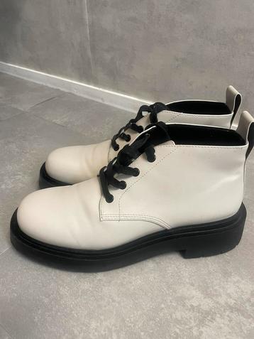 H&M dames boots maat 41 beschikbaar voor biedingen