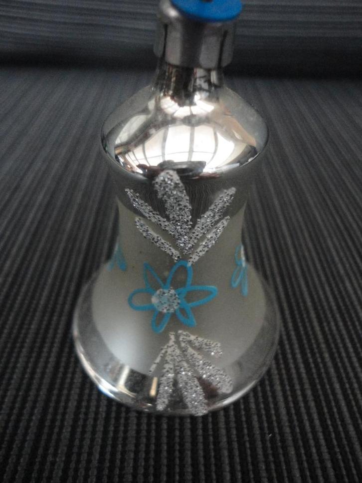 Mooie oude glazen kerstbal kerstklok met klepel, Diversen, Kerst, Gebruikt, Ophalen of Verzenden