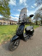 Vespa Sprint Vol Opties LAGE KM STAND, Fietsen en Brommers, Scooters | Vespa, Ophalen of Verzenden, Zo goed als nieuw