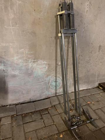 SB&F oldschool springer beschikbaar voor biedingen