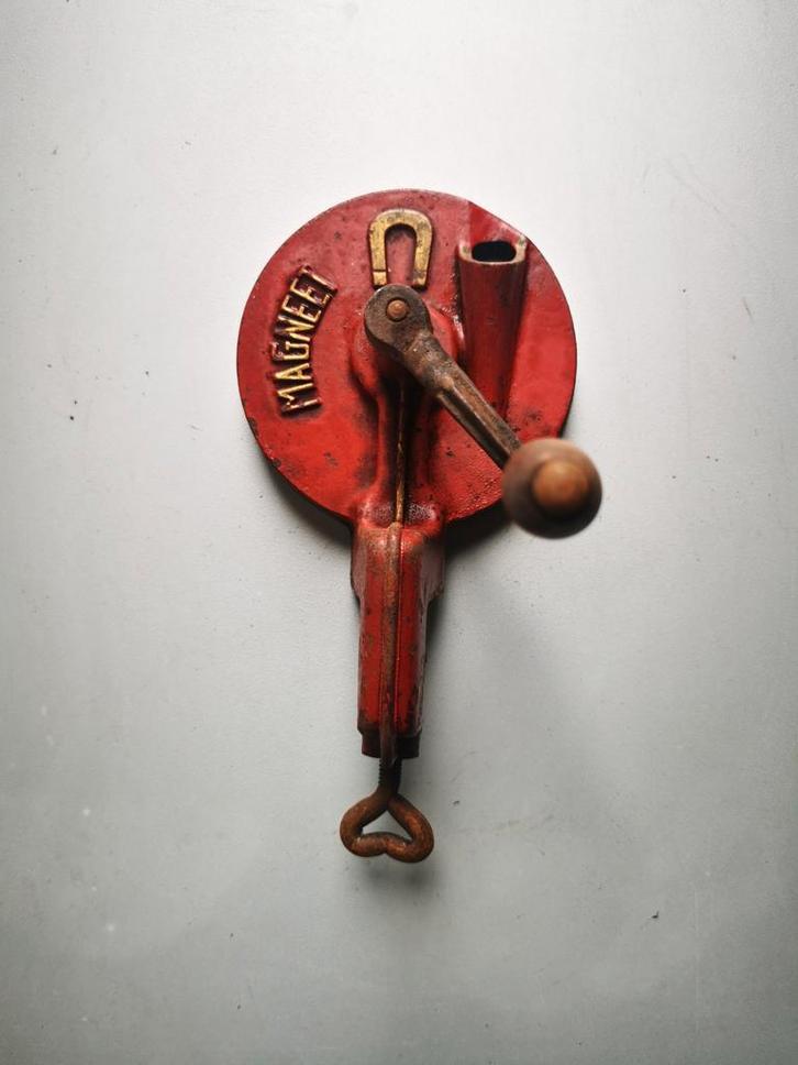 Vintage Magneet Groentesnijder / Rasp, Antiek en Kunst, Antiek | Keukenbenodigdheden, Ophalen of Verzenden